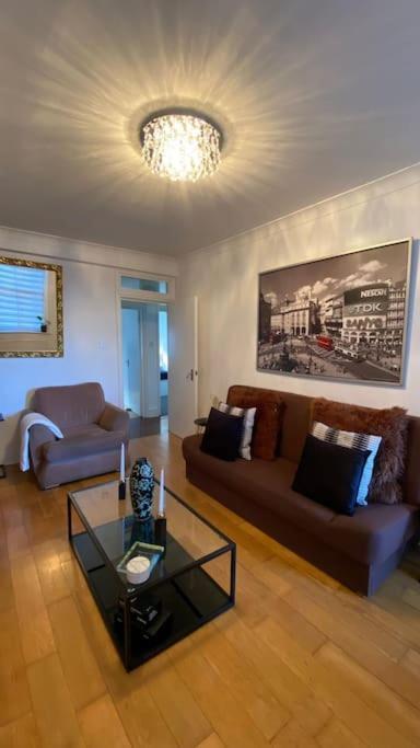 2 Bedroom Flat In Camberwell Green - Central Location With Excellent Connections To Tourist Attractions And Main London Airports Esterno foto