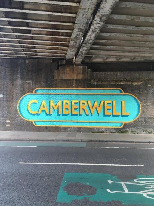 2 Bedroom Flat In Camberwell Green - Central Location With Excellent Connections To Tourist Attractions And Main London Airports Esterno foto