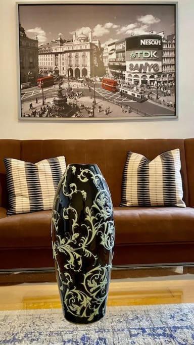 2 Bedroom Flat In Camberwell Green - Central Location With Excellent Connections To Tourist Attractions And Main London Airports Esterno foto